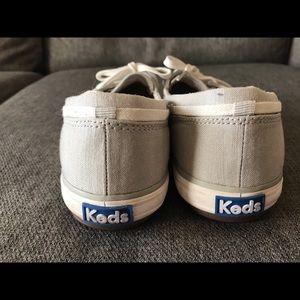 Keds Shoes - Keds light gray women’s boat shoes. Keds Shoes - Keds light gray women’s boat shoes.